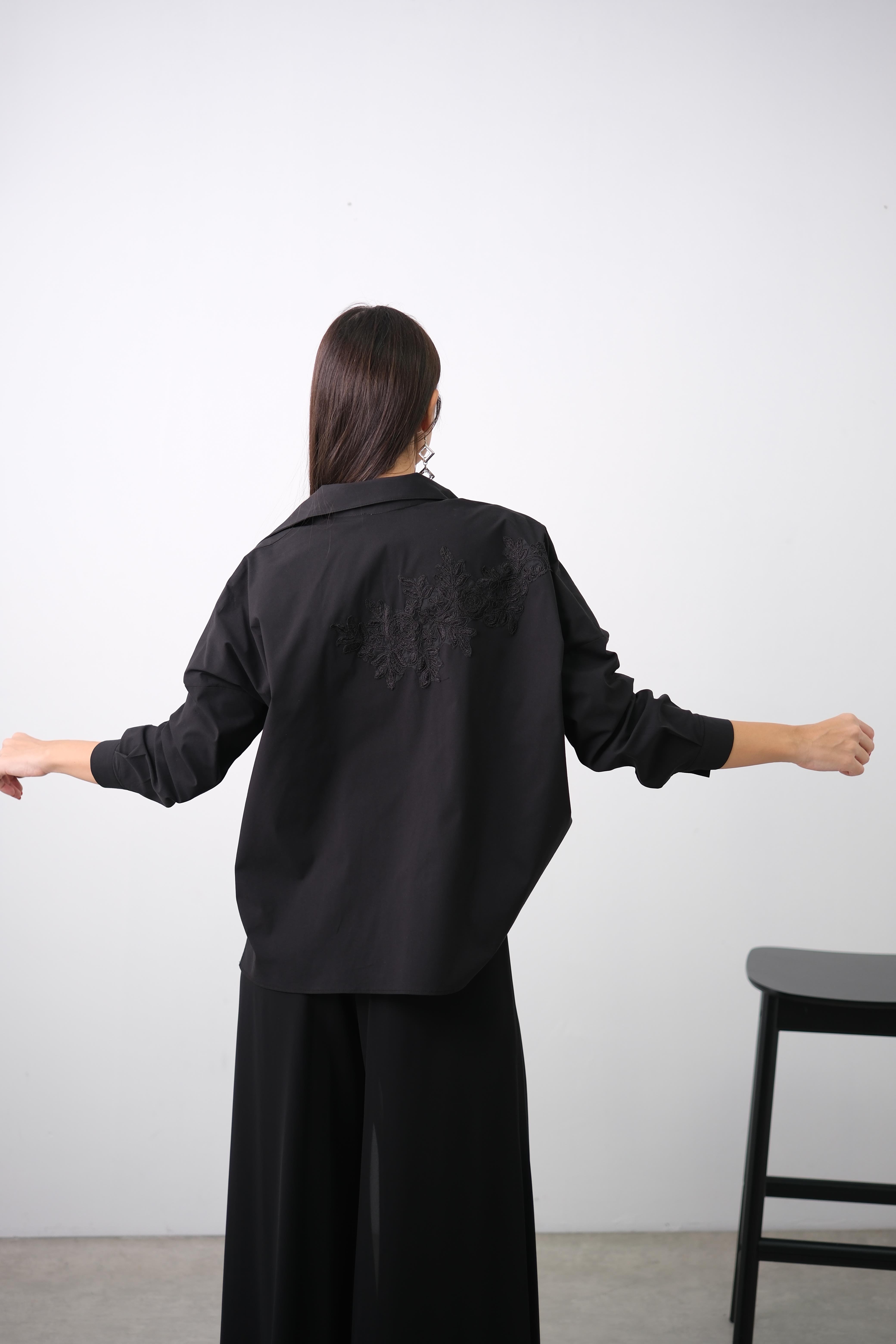 OPPE TASARIM SİYAH GÖMLEK