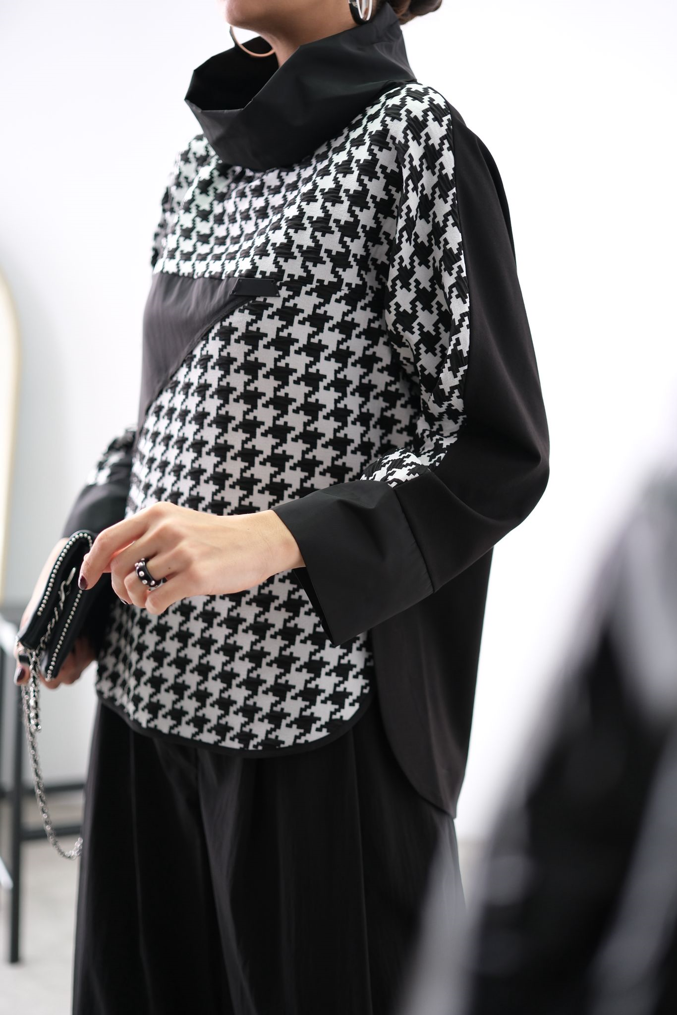 PATCH KAZAYAĞI TASARIM BLUZ