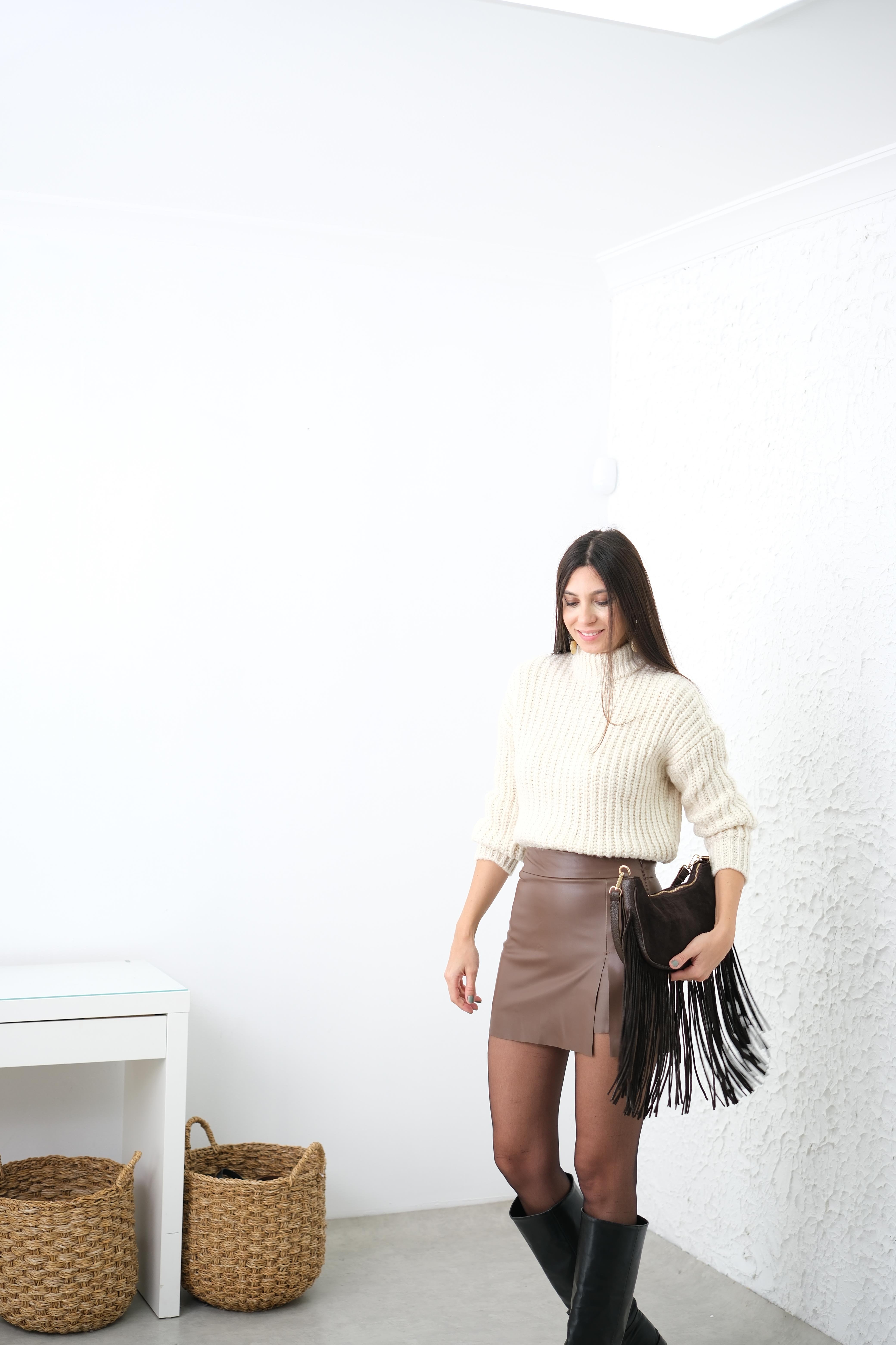 PATİ YUMOŞ KREM KAZAK