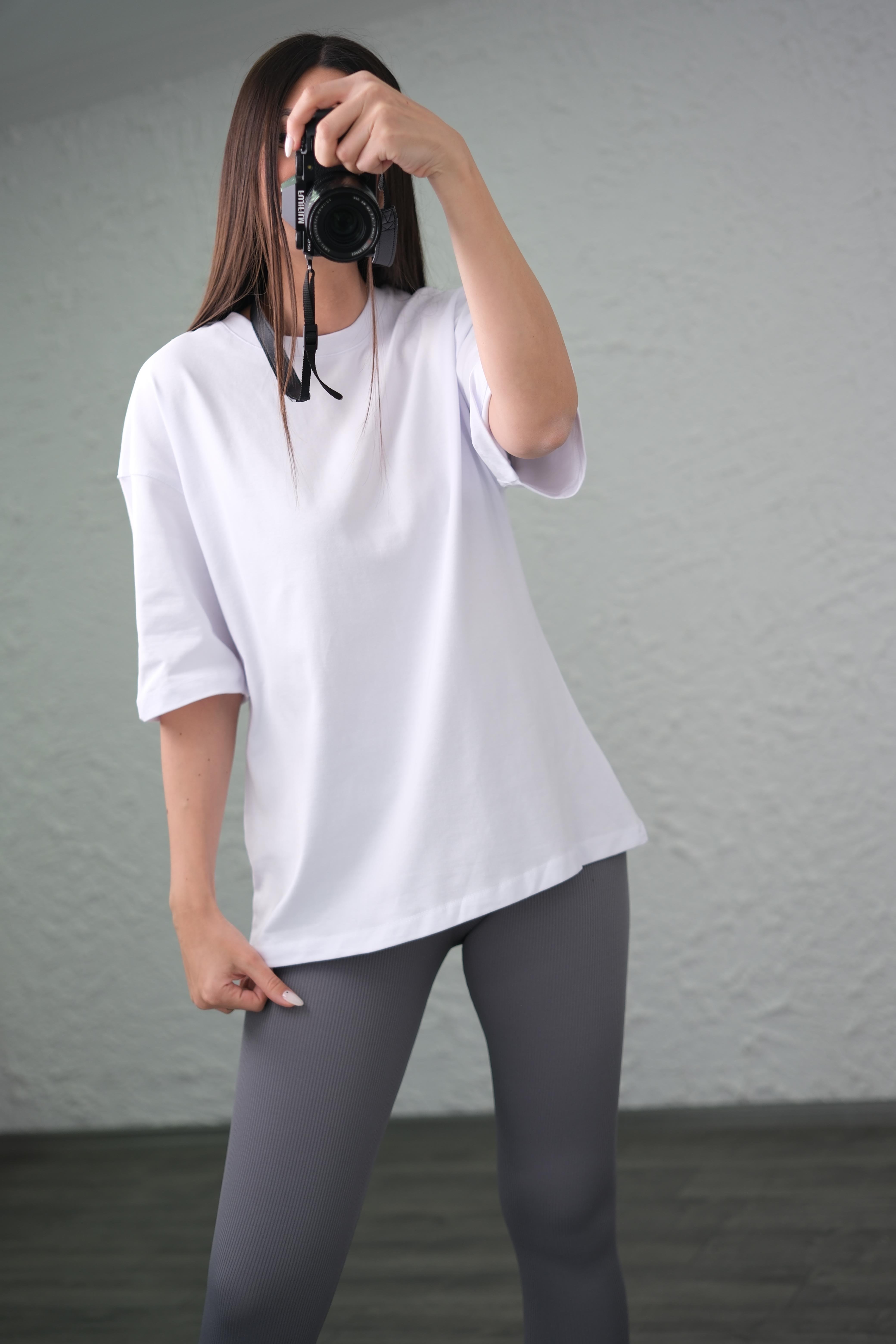 PİLLY BEYAZ OVERSIZE T-SHIRT