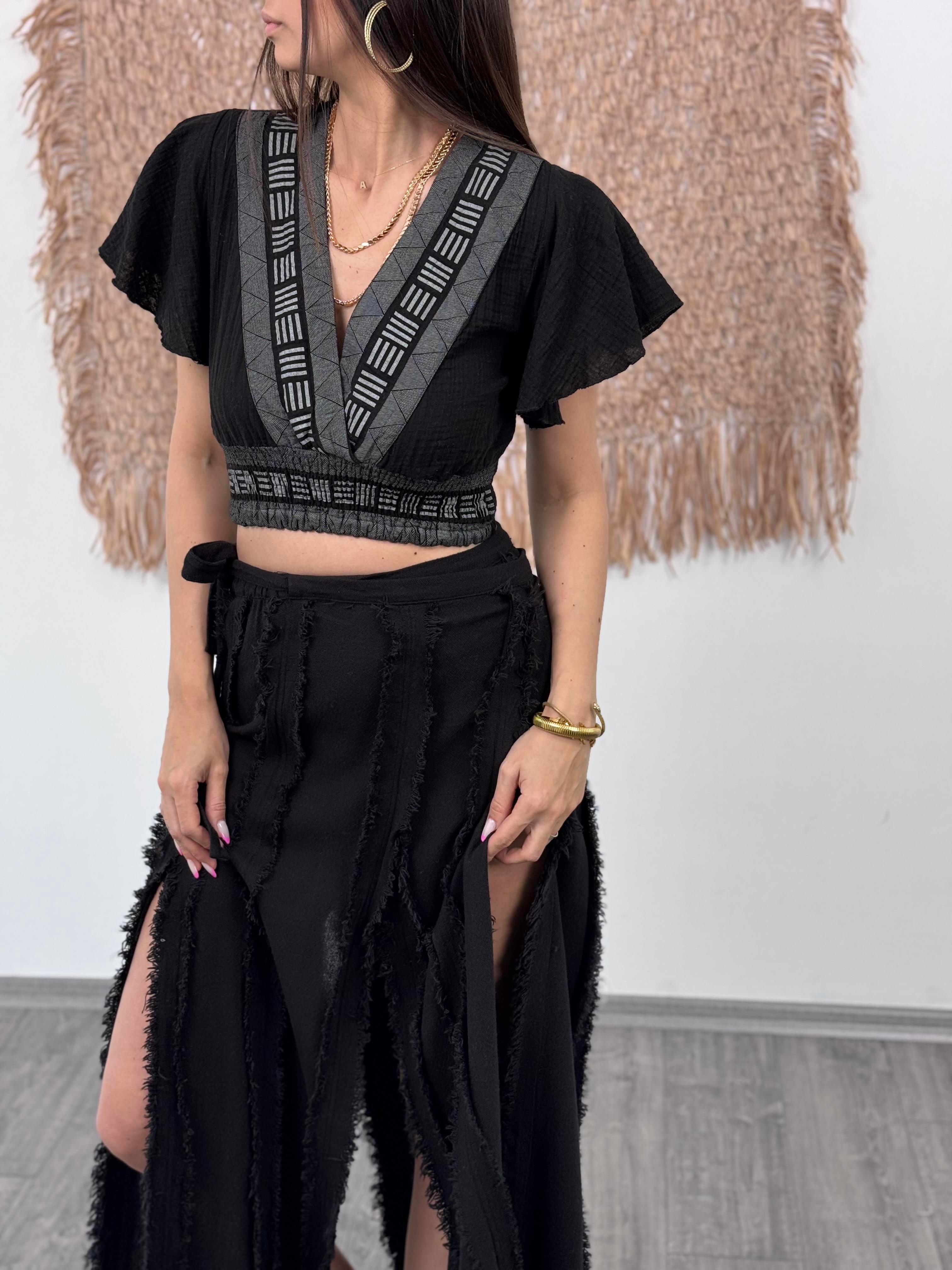 PİLOS PÜSKÜL DETAYLI SİYAH ETEK