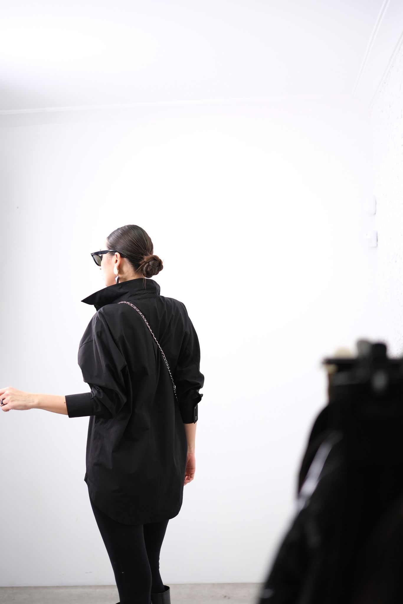 POMMY SİYAH TASARIM GÖMLEK