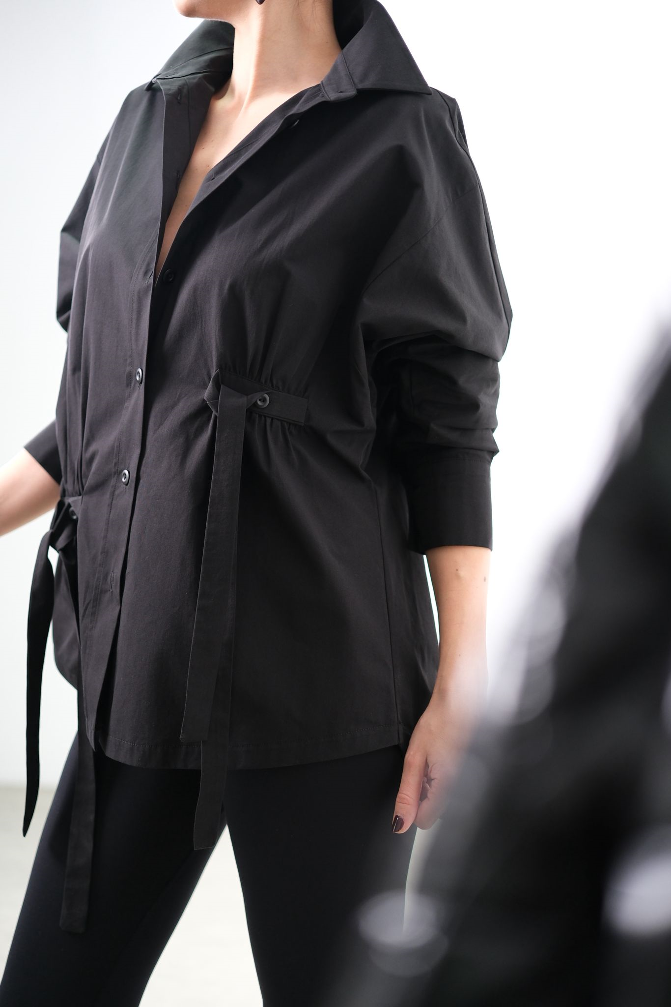 POMMY SİYAH TASARIM GÖMLEK