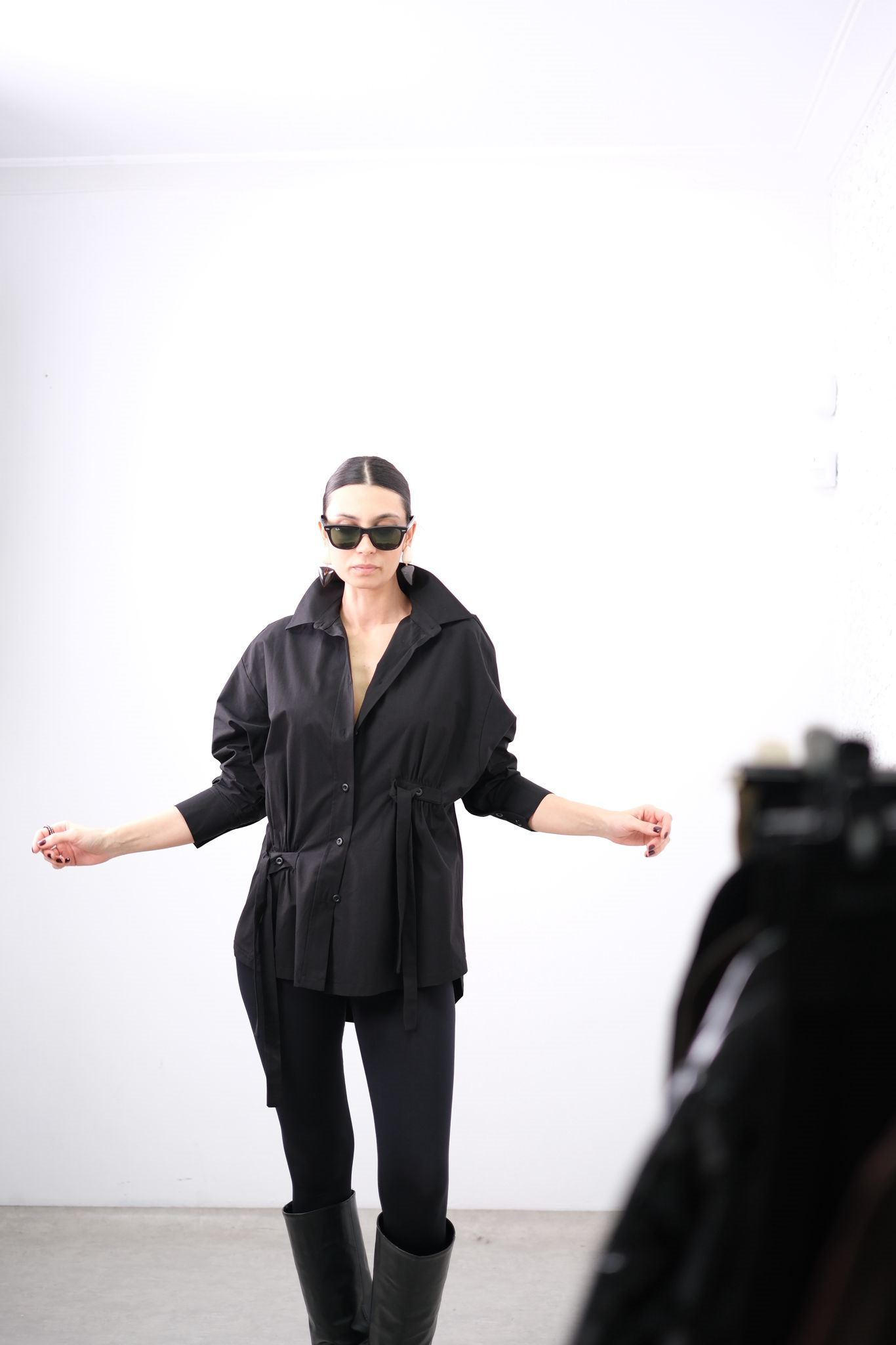 POMMY SİYAH TASARIM GÖMLEK