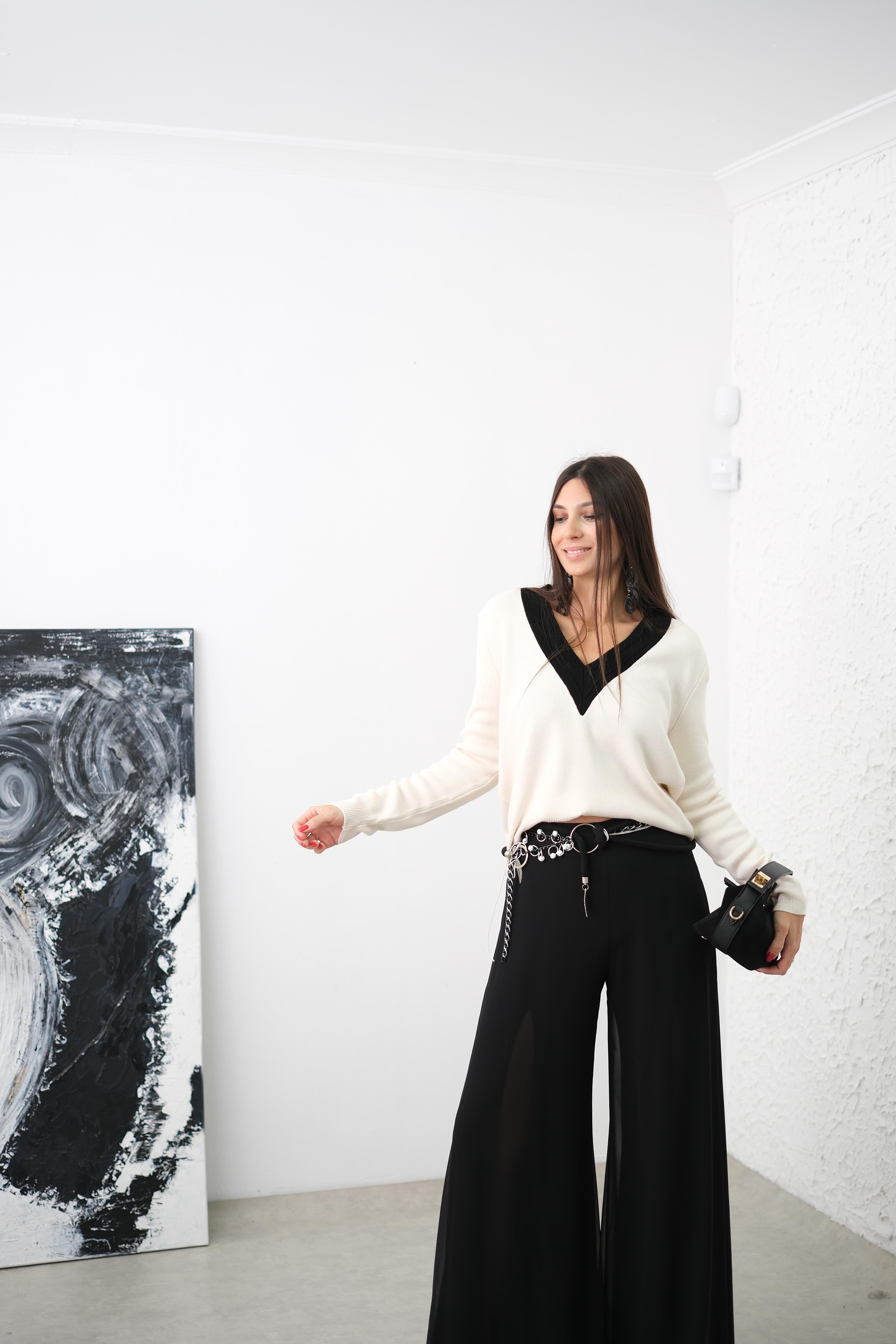 PULA V YAKA KREM TRİKO