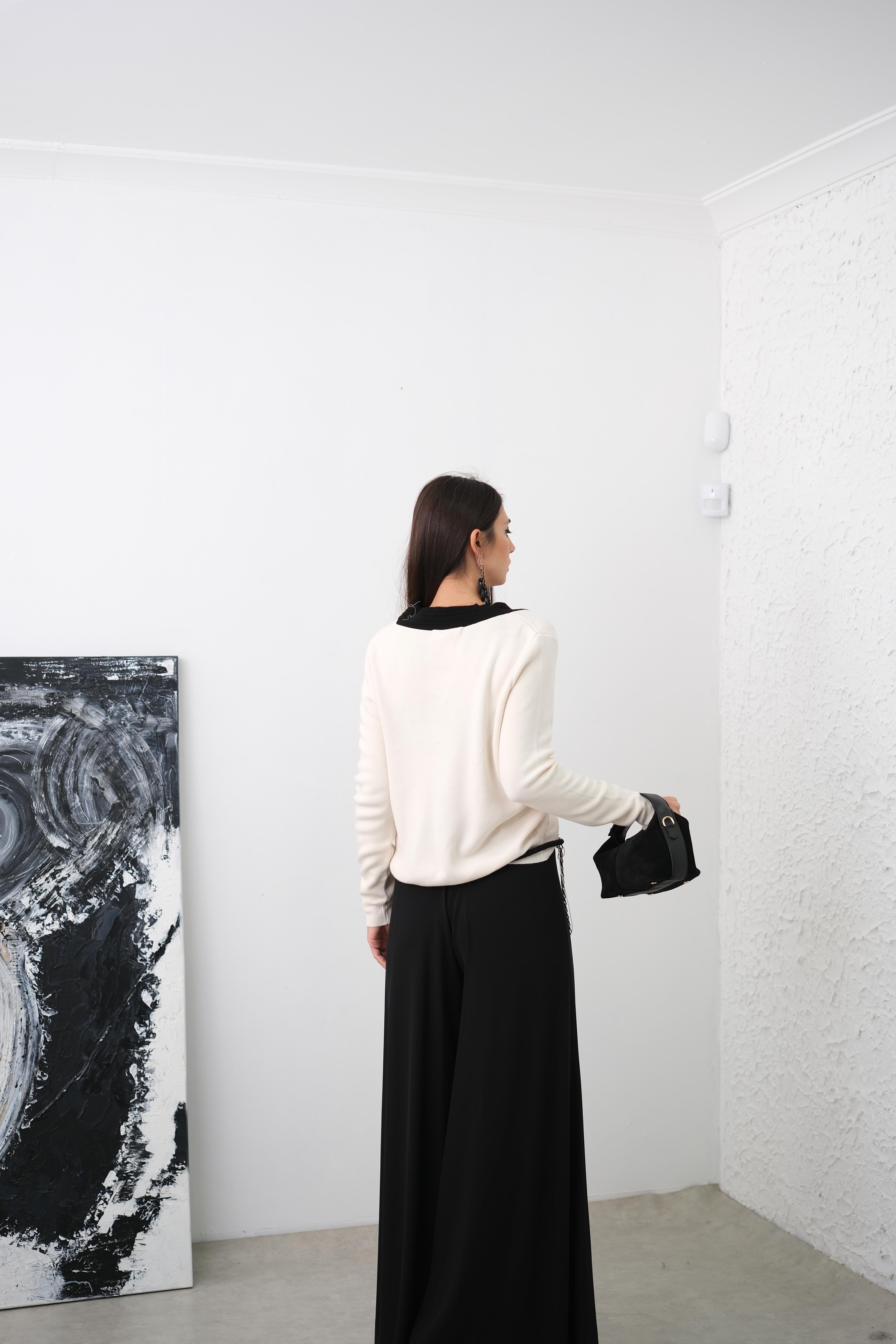 PULA V YAKA KREM TRİKO