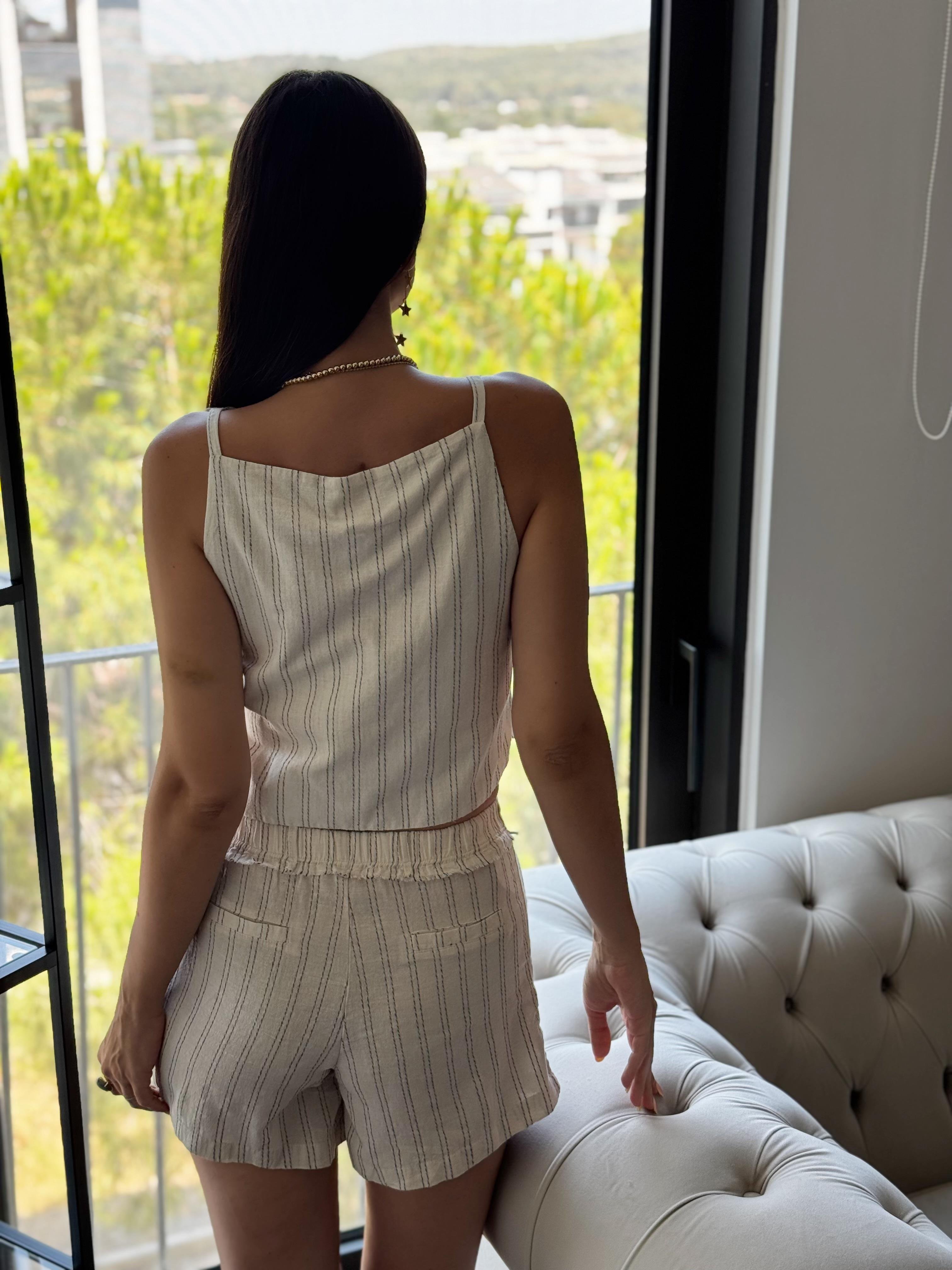 ROMANCHE ÇİZGİLİ BEJ ŞORT