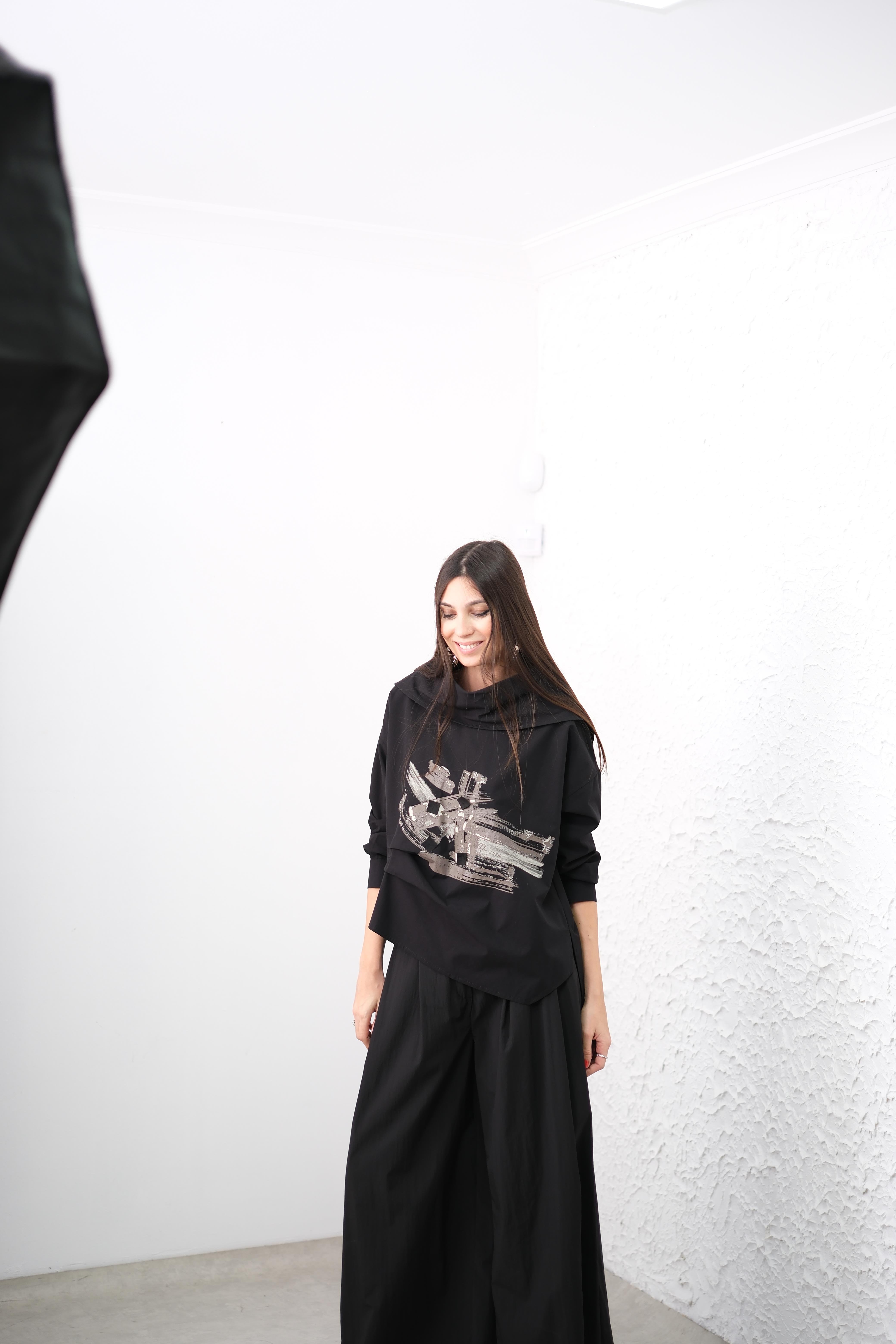 ROSSO BASKILI SİYAH BLUZ