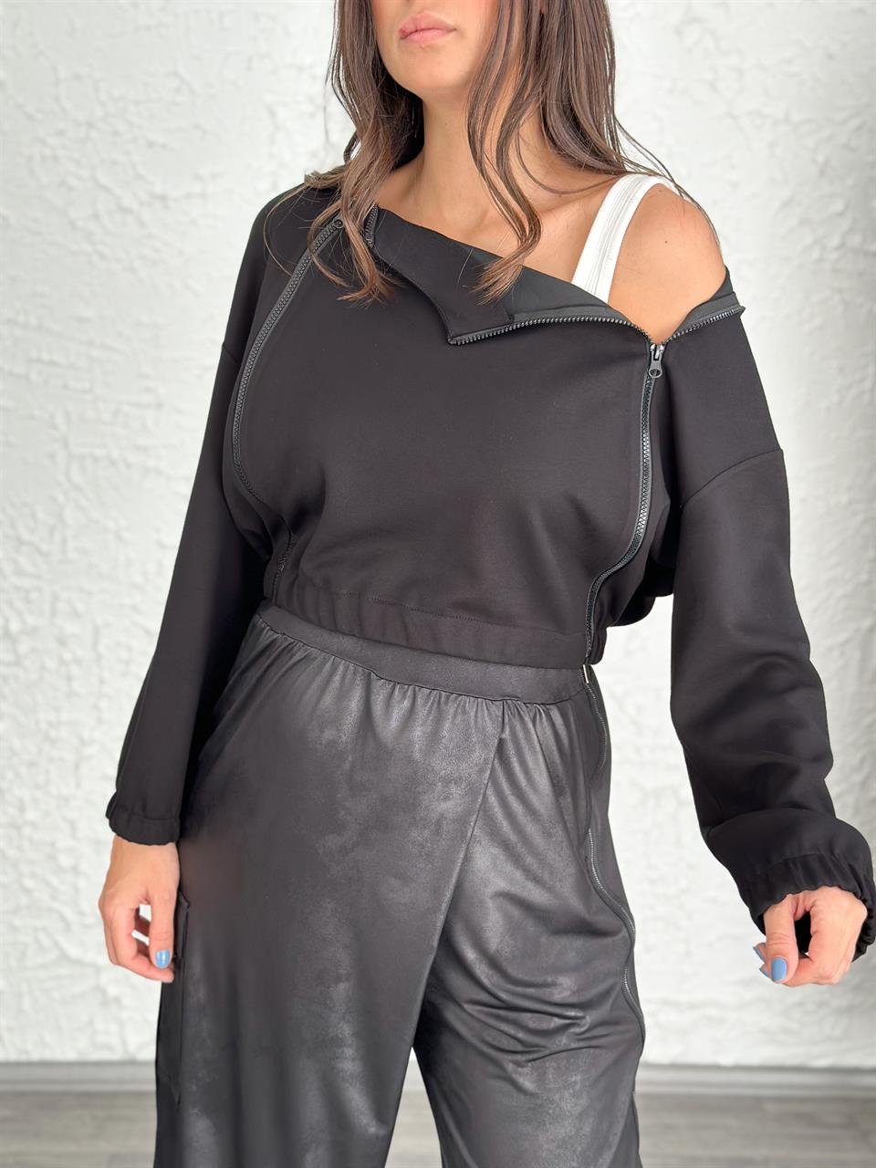 SEBA FERMUARLI SİYAH SWEATSHIRT