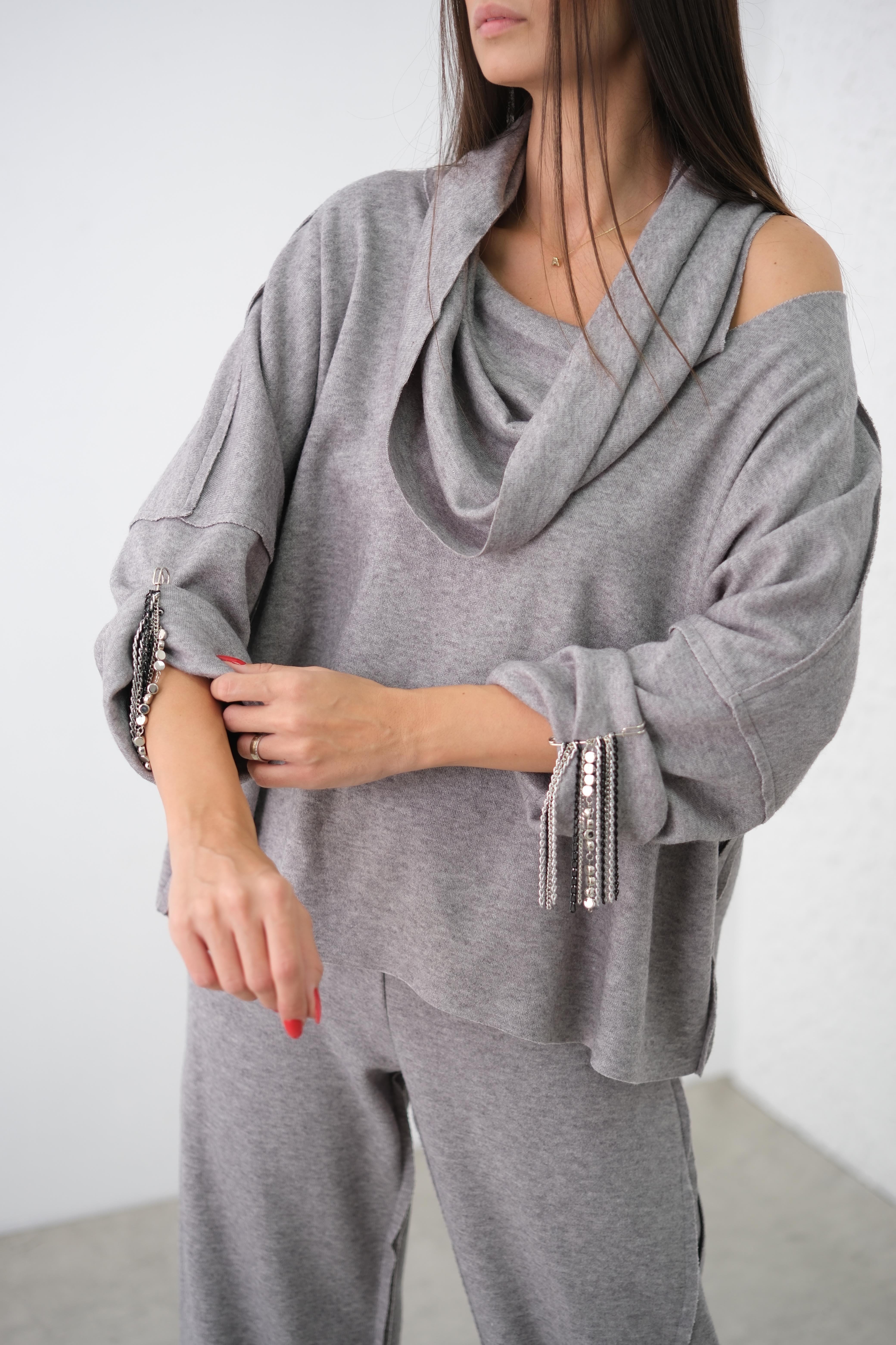 TOLLY KOL DETAYLI GRİ TRİKO BLUZ