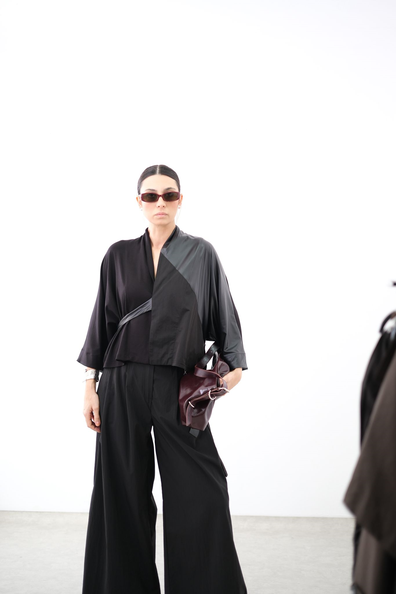 VALENTİ DERİ DETAYLI SİYAH CEKET