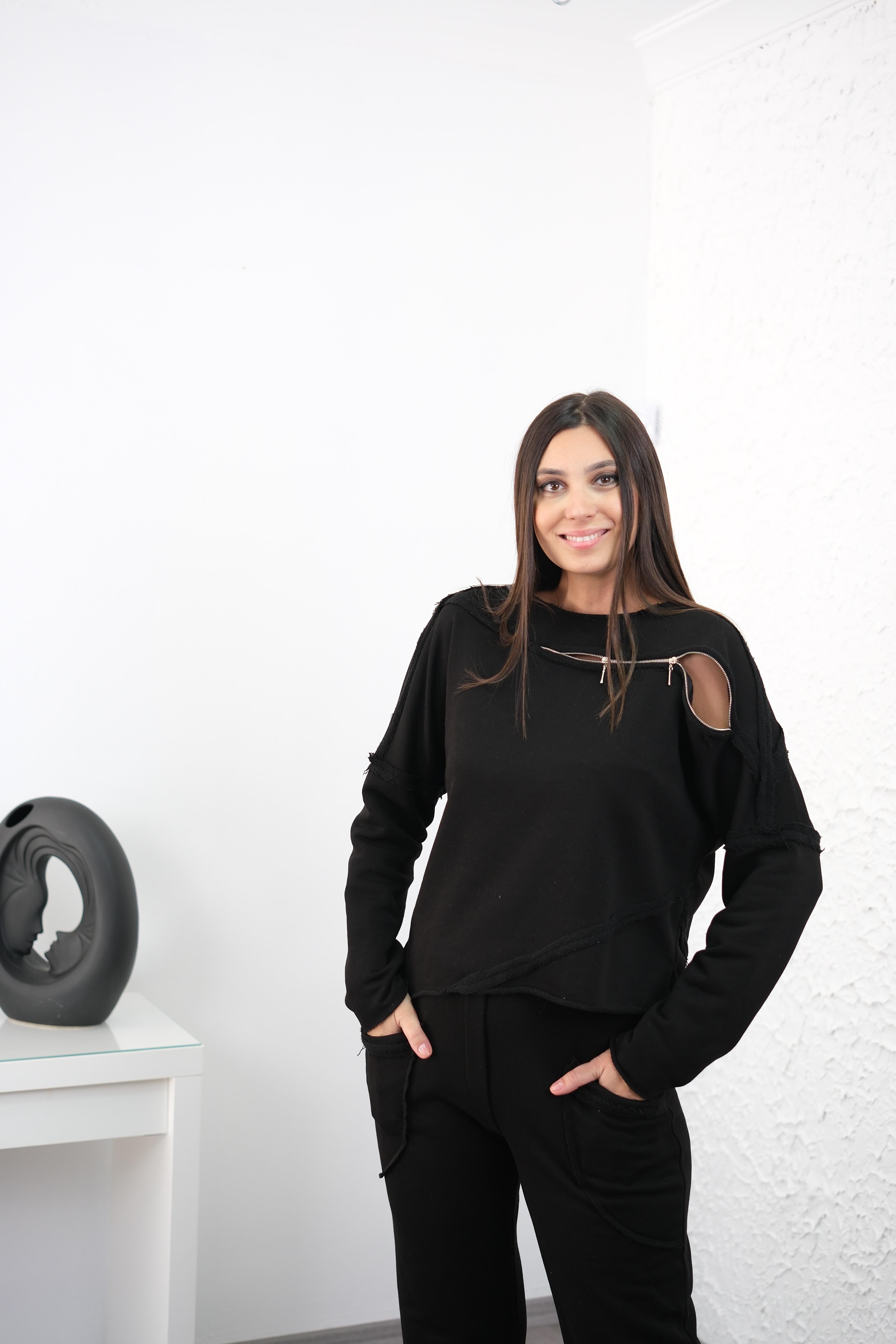 VİSTA SİYAH YAKA DETAYLI SWEAT