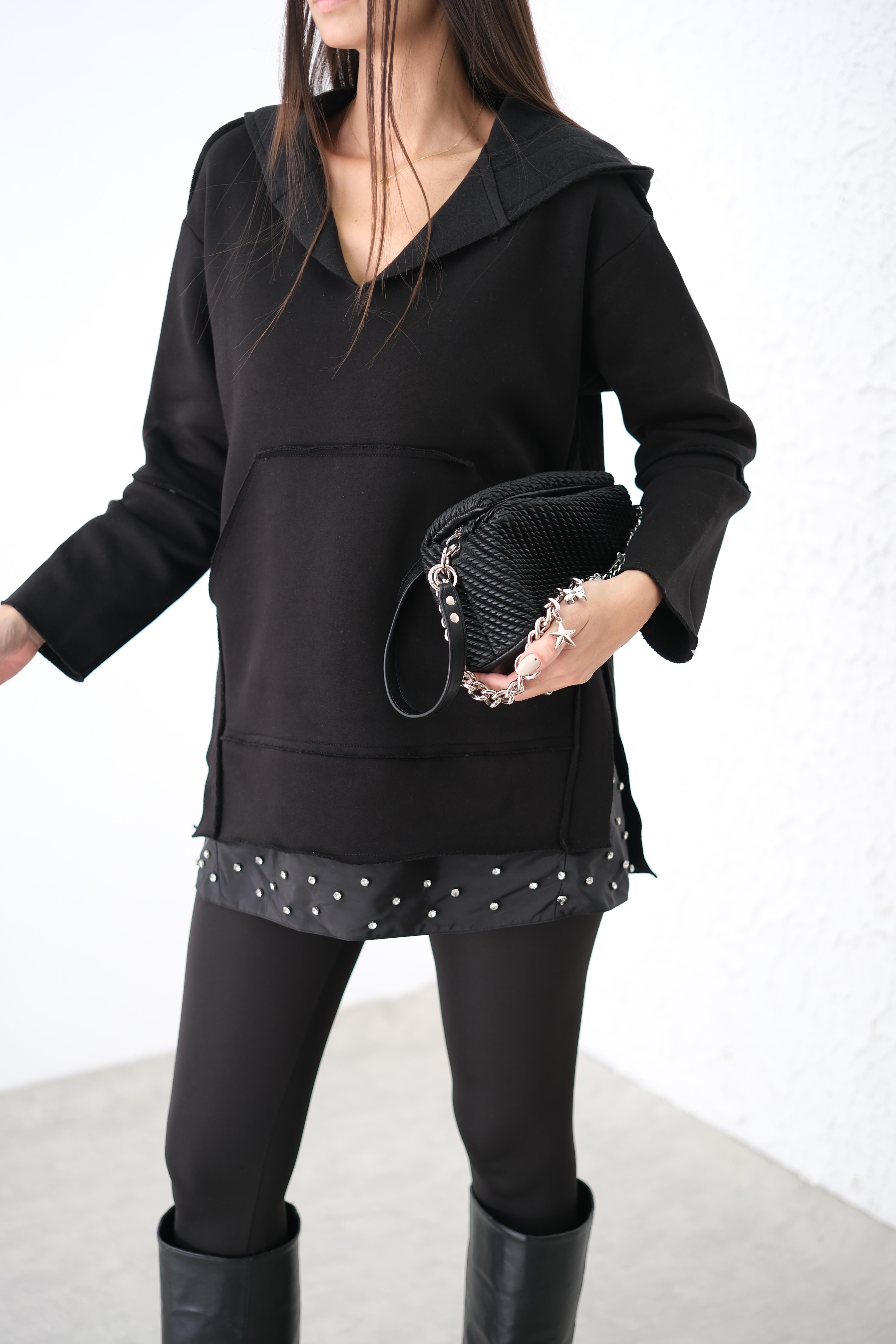 YEZZY TAŞ DETAYLI SİYAH SWEAT