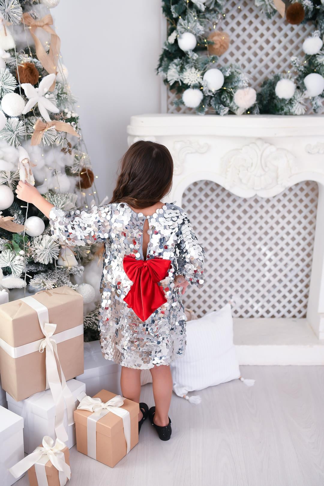 SILVER SQUAMA WITH BOW DRESS