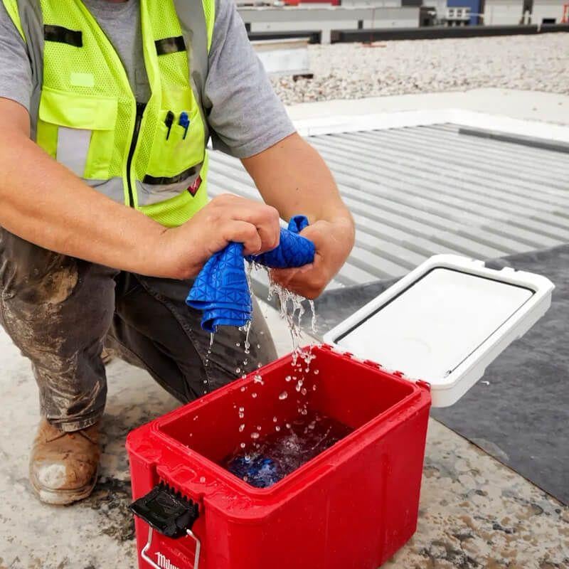 Milwaukee Pva Serinletici Havlu 1'li Adet 4932498146Şapka ve Bere