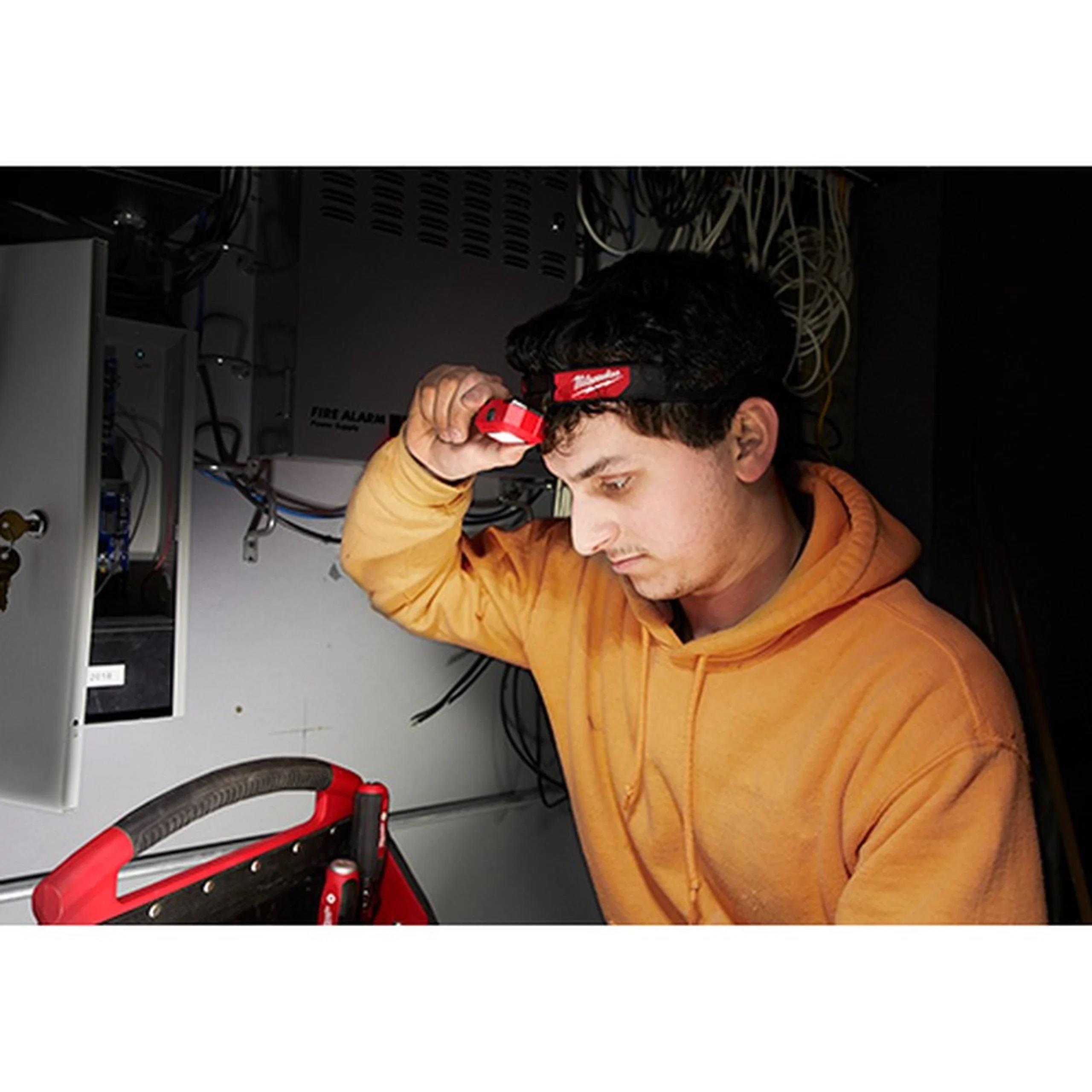 Milwaukee HL2-LED TrueView™ Alkalin Kafa Lambası 4933471286Kafa Fenerleri