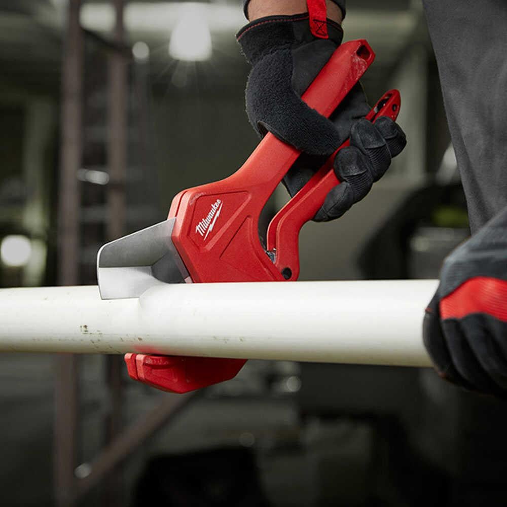 Milwaukee Ağır Hizmet Tipi Plastik Boru Kesme Makası 63 Mm 4932464173Boru Makasları