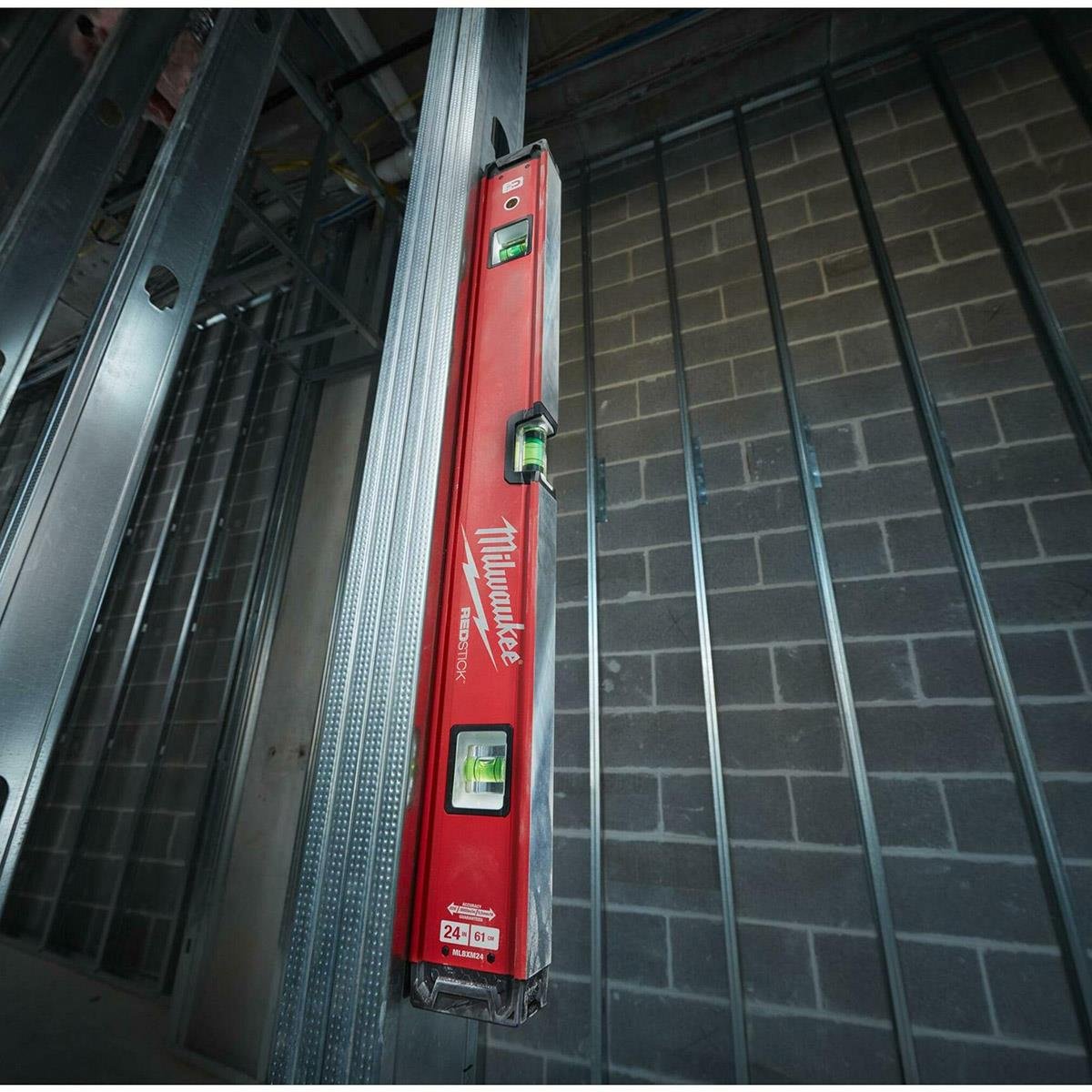 Milwaukee RedStick Su Terazisi Kompakt Manyetik 60 CM 4932459063Su Terazileri
