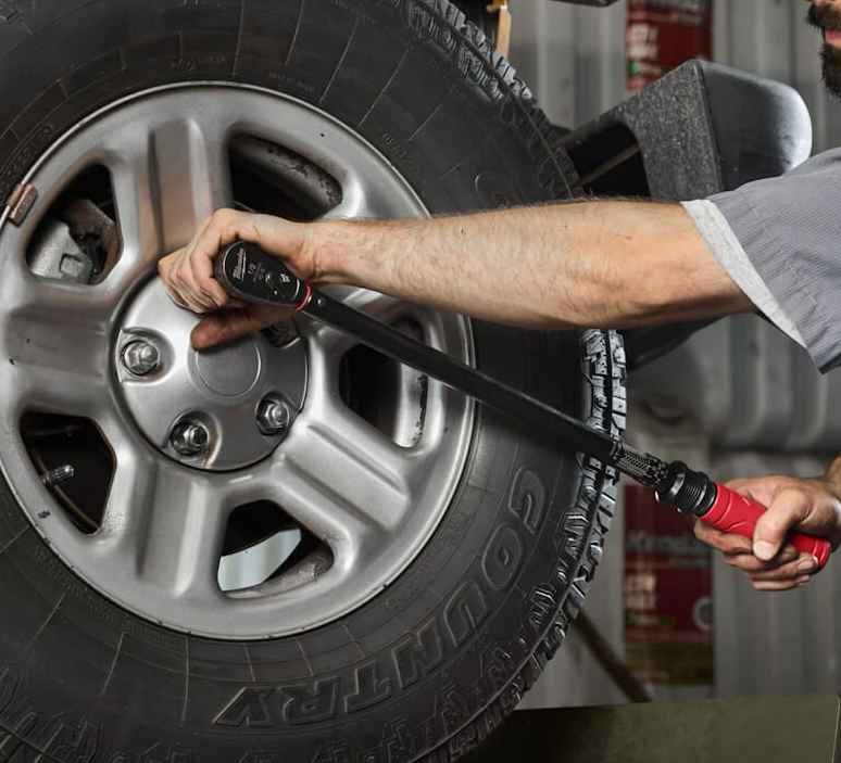 Milwaukee 1/2 İnç Cırcırlı Tork Anahtarı 60-340 nm 4932500825Cırcırlı Kombine Anahtarlar