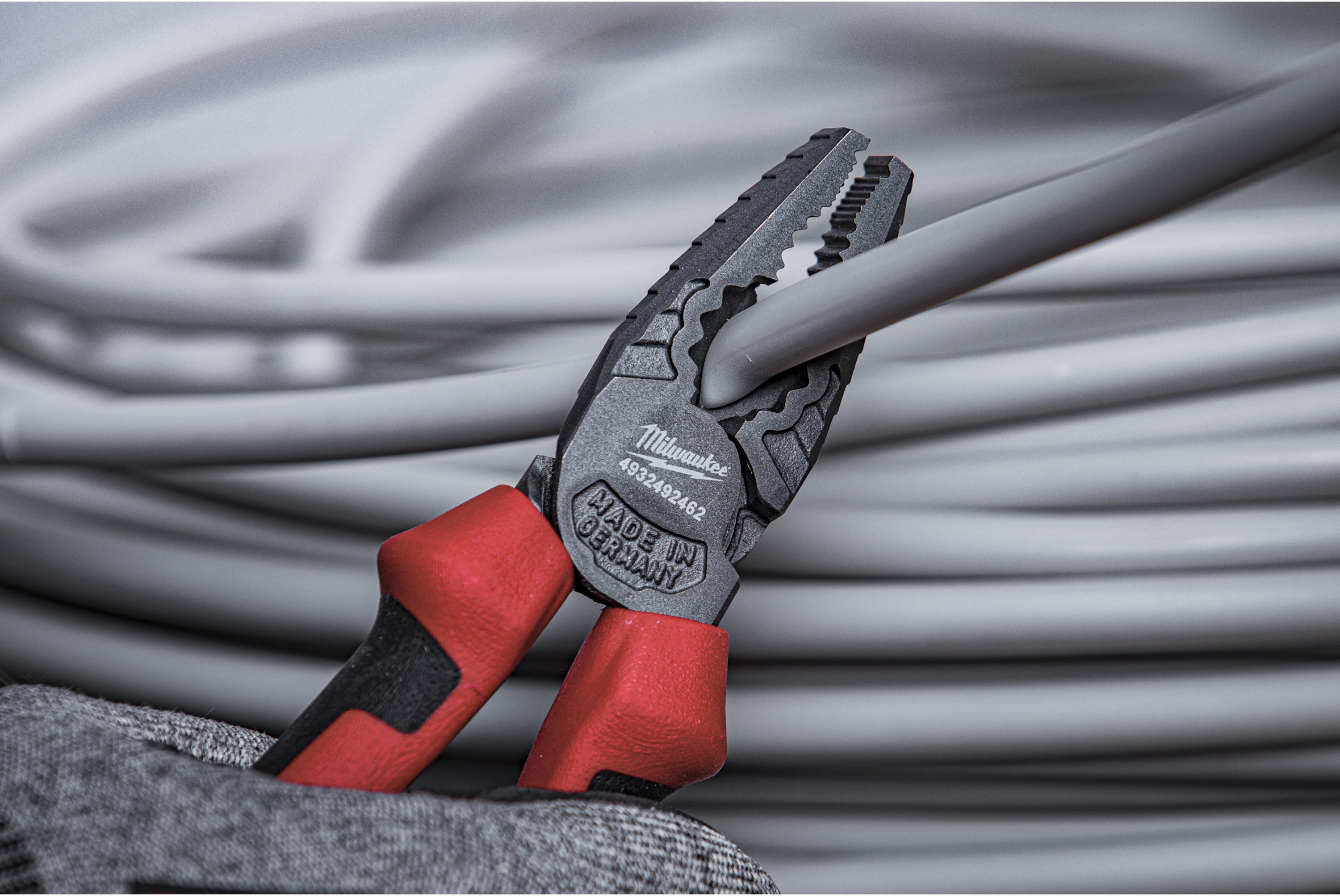 Milwaukee Kombine Pense 185 mm 4932492462Penseler