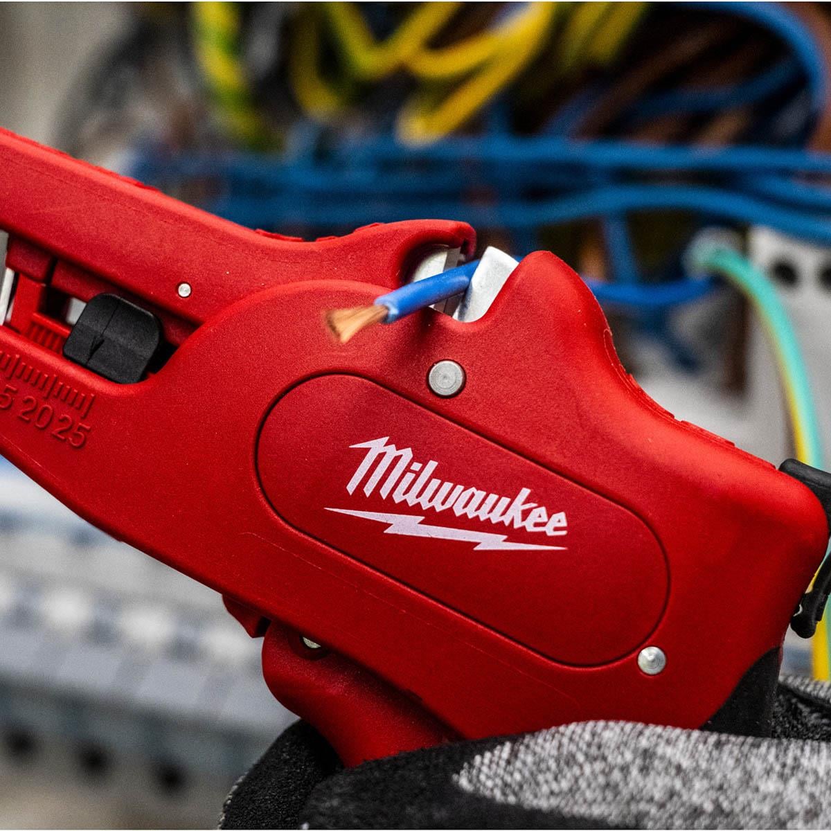 Milwaukee Otomatik Kablo Sıyırıcı 4932498268Kablo Sıyırmalar