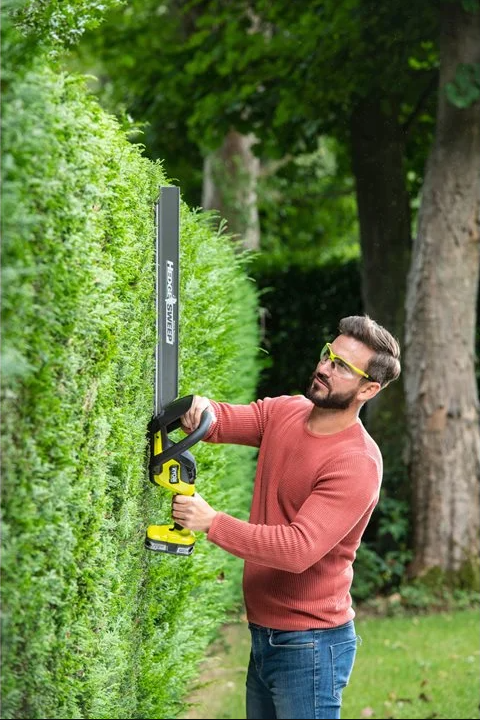 Ryobı RY18HTX60A-125 18V 2,5 Ah Li-On Akülü Çit Kesme 60 Cm Akülü Çim&Çit&Dal Budama