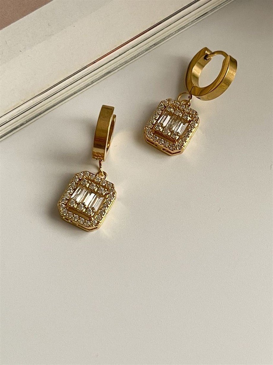 Çelik Baget Taşlı Kare Küpe (3 Cm)