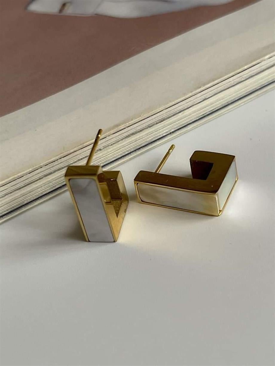 Çelik Beyaz Sedefli Küpe (1.10 Cm)