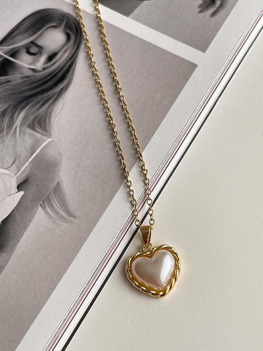 Çelik Gold Beyaz Sedefli Kalpli Kolye (45 Cm)