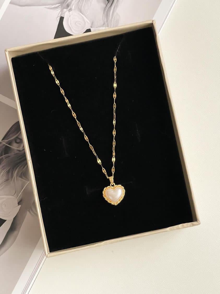 Çelik Gold Beyaz Sedefli Kalpli Kolye (45 Cm)