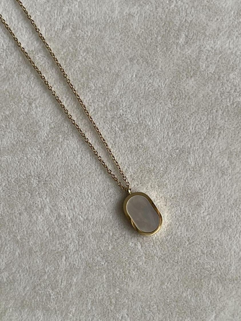 Çelik Gold Beyaz Sedefli Oval Kolye (45 Cm)