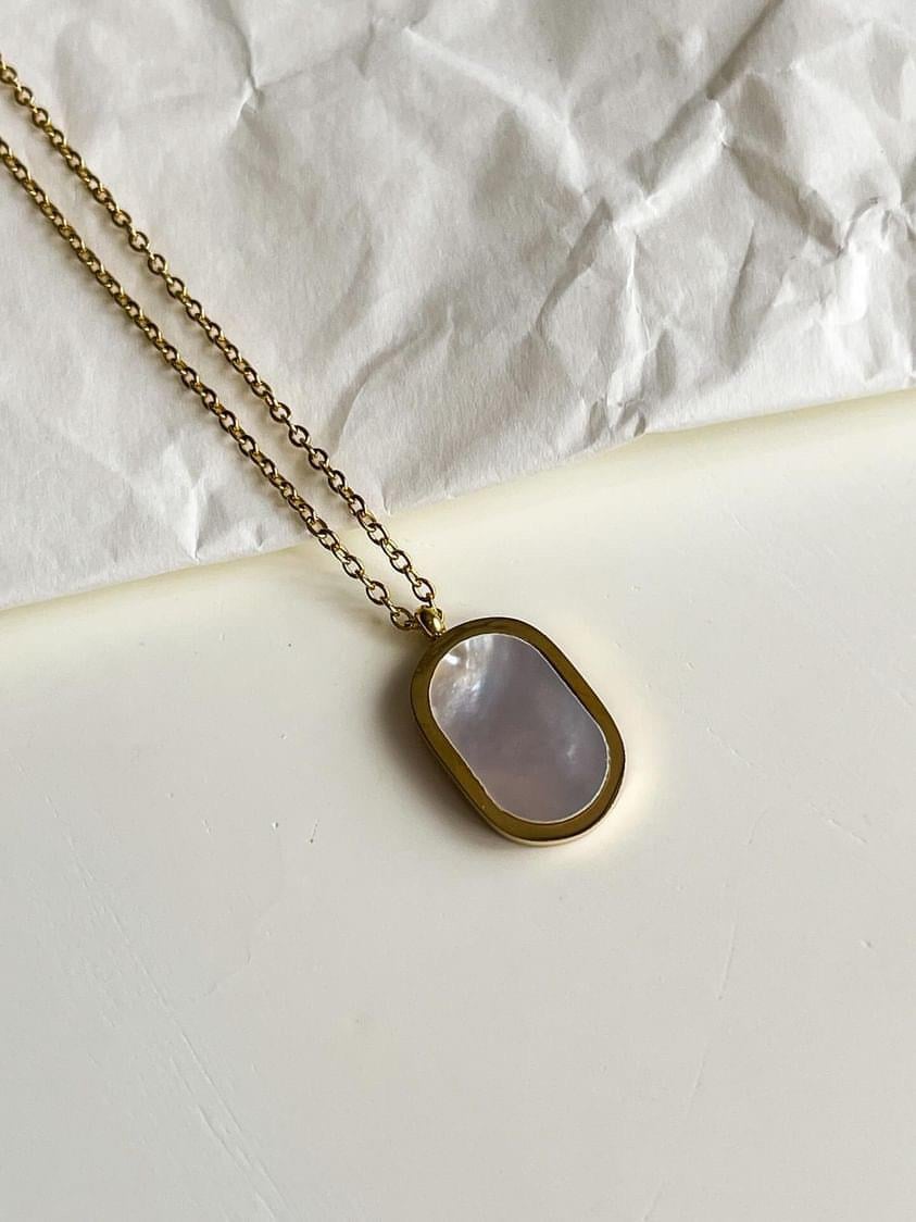 Çelik Gold Beyaz Sedefli Oval Kolye (46 Cm)