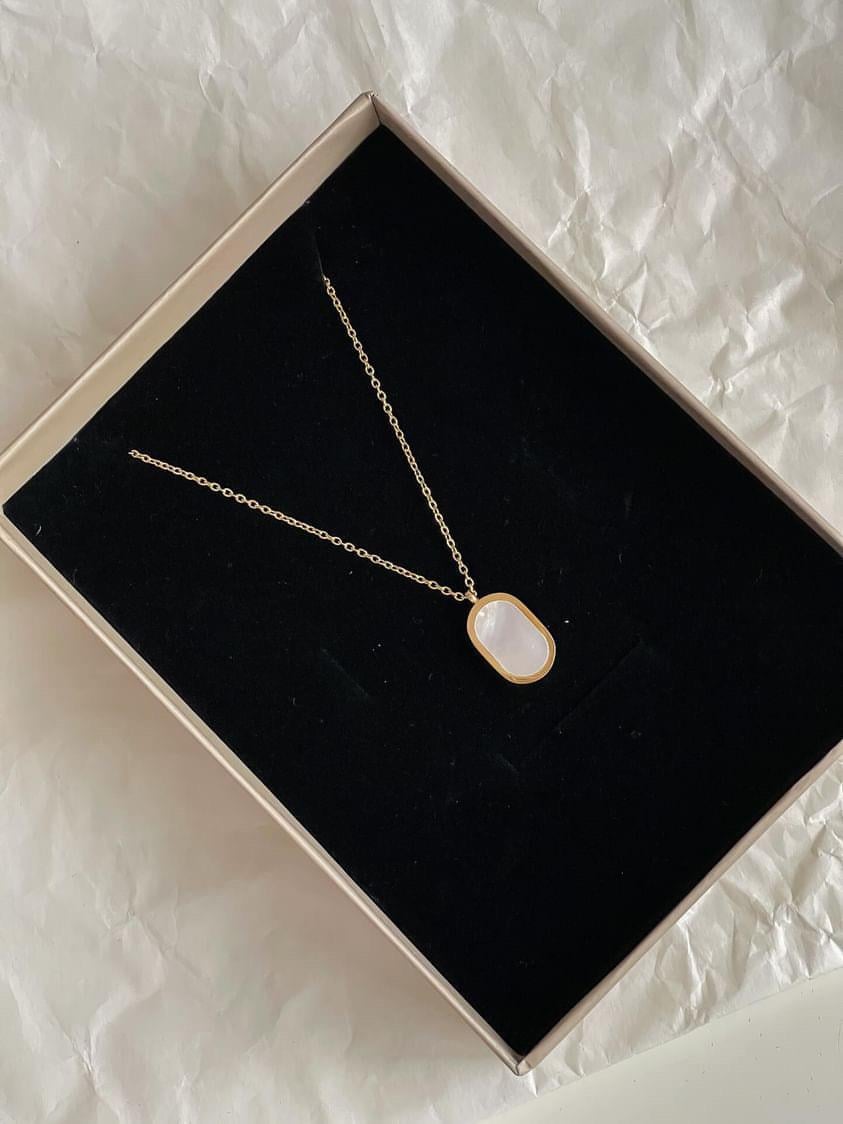 Çelik Gold Beyaz Sedefli Oval Kolye (46 Cm)