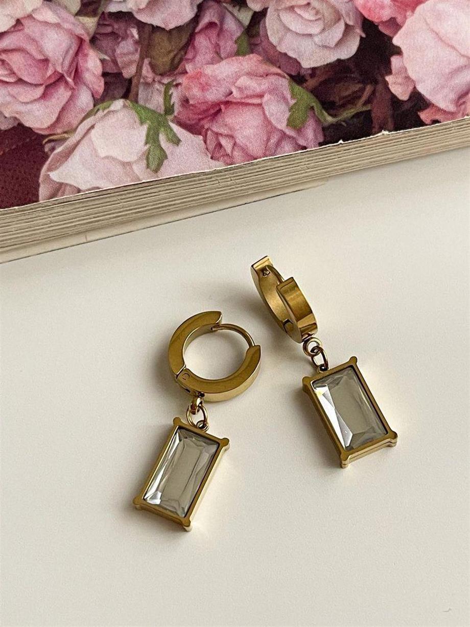 Çelik Gold Beyaz Taşlı Kare Küpe (3 Cm)