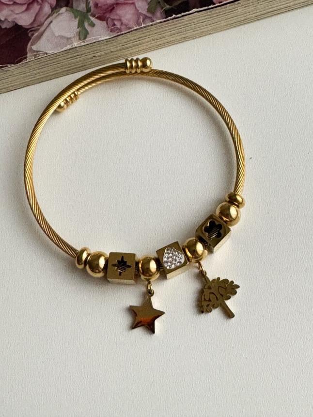 Çelik Gold Charmlı Hasır Kelepçe Bileklik 
