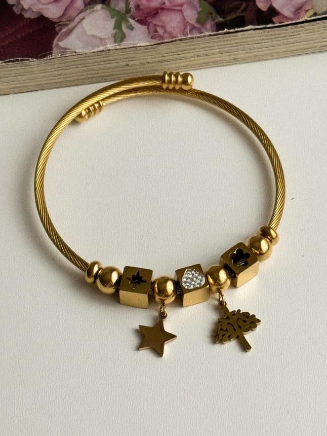 Çelik Gold Charmlı Hasır Kelepçe Bileklik 