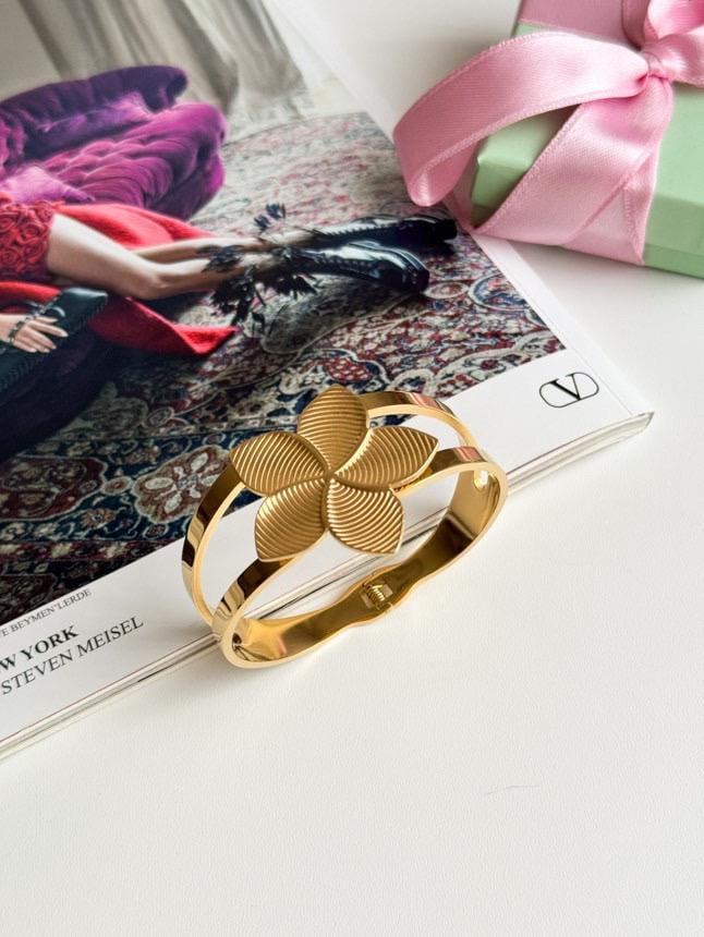 Çelik Gold Çiçek Kelepçe Bileklik 