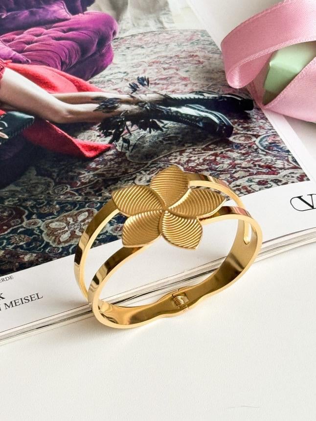Çelik Gold Çiçek Kelepçe Bileklik 