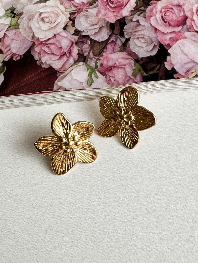 Çelik Gold Çiçek Küpe (2.5 Cm)