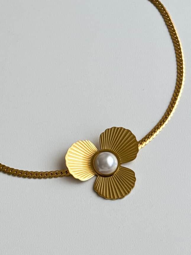 Çelik Gold İncili Çiçekli Kolye (42 Cm)