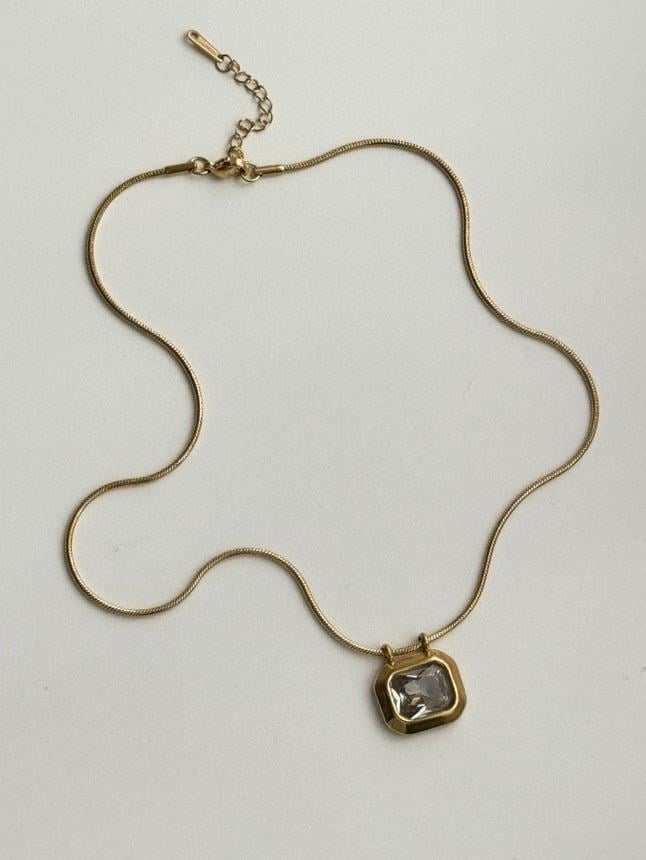 Çelik Gold Kare Uçlu Kolye (47 Cm)