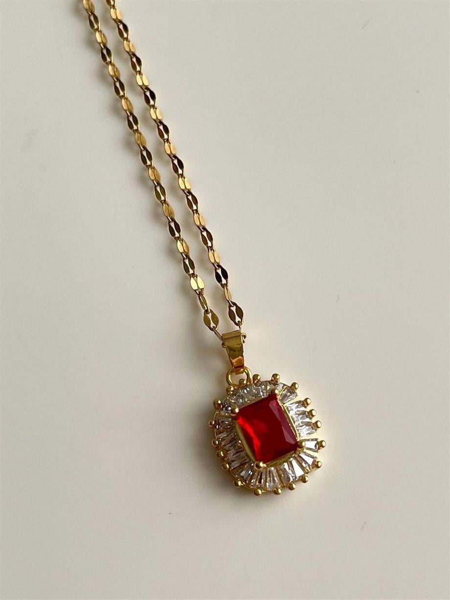 Çelik Gold Kırmızı Taşlı Hera Kolye (46 Cm)
