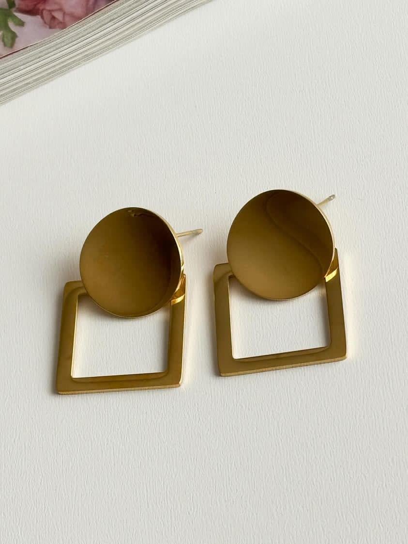 Çelik Gold Plaka Kare Küpe (3.5 Cm)