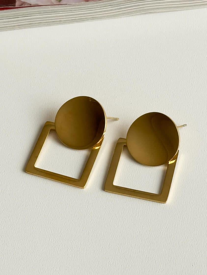 Çelik Gold Plaka Kare Küpe (3.5 Cm)