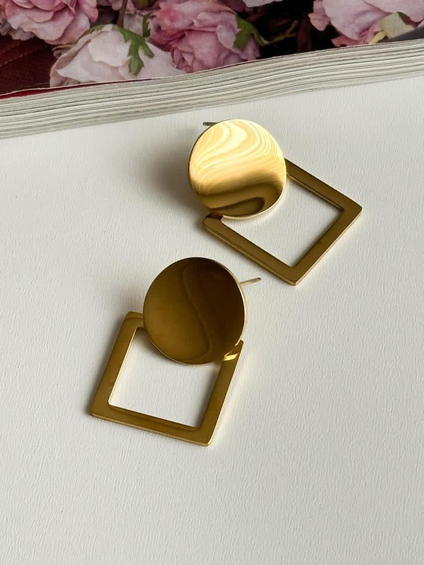 Çelik Gold Plaka Kare Küpe (3.5 Cm)