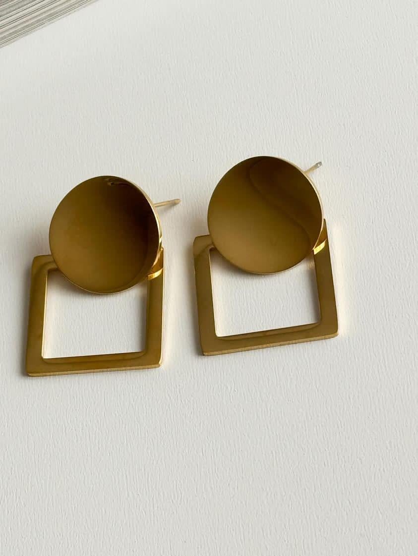 Çelik Gold Plaka Kare Küpe (3.5 Cm)