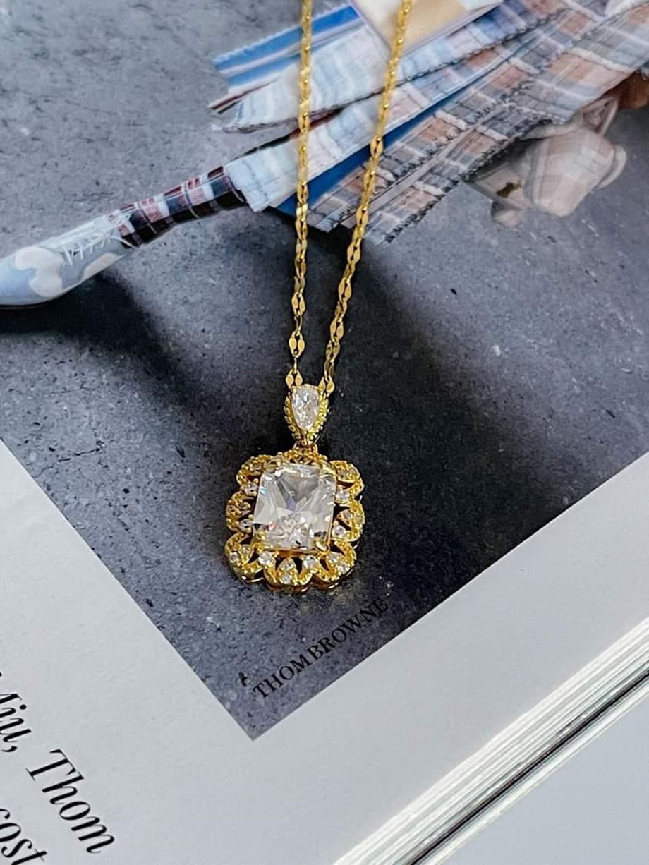 Çelik Gold Renk Baget Taşlı Kolye (46 Cm)
