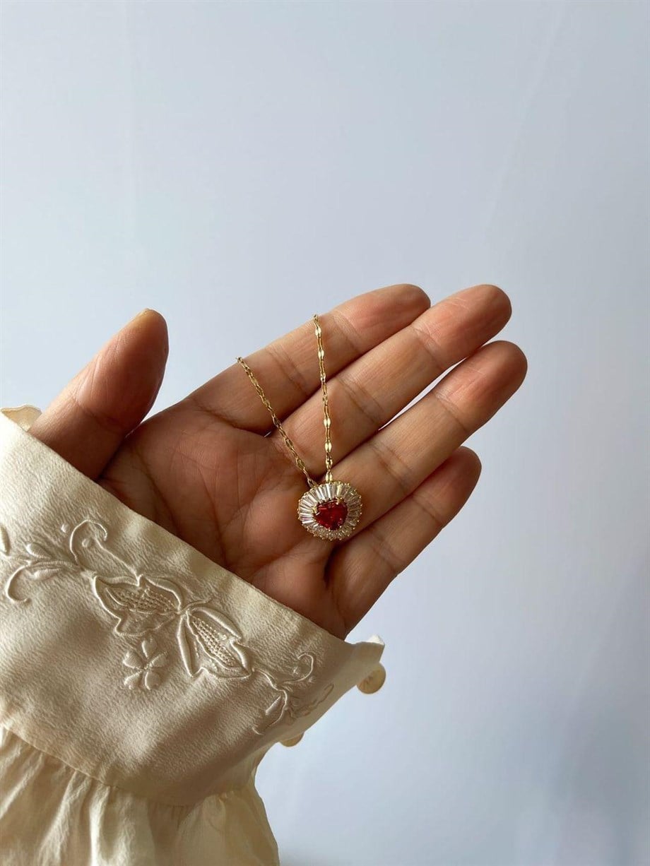 Çelik Gold Renk Kırmızı Baget Taşlı Minimal Kolye (44 Cm)