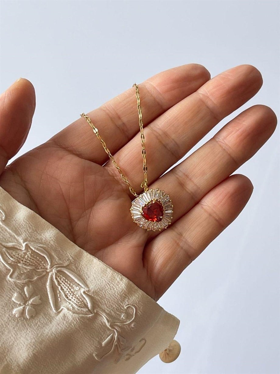 Çelik Gold Renk Kırmızı Baget Taşlı Minimal Kolye (44 Cm)