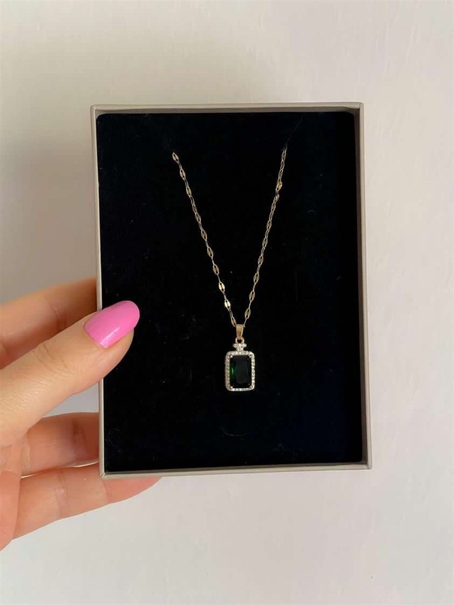 Çelik Gold Renk Yeşil Kare Taşlı Minimal Kolye (45 Cm)